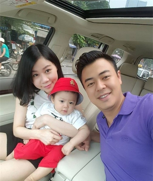MC Tuan Tu's happy home: Beautiful wife works in Ministry of Foreign Affairs, son looks like his father - 5