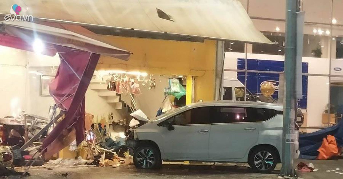 Crazy car accident at a bakery in Da Nang: The driver used alcohol