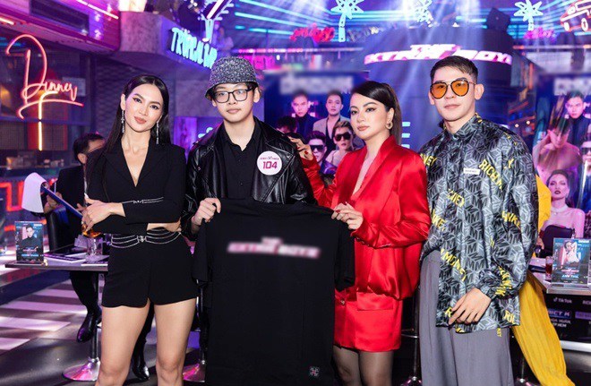 Siêu mẫu Anh Thư cô nhận xét con trai khá tồ, chưa biết làm điệu như các bạn đồng trang lứa.