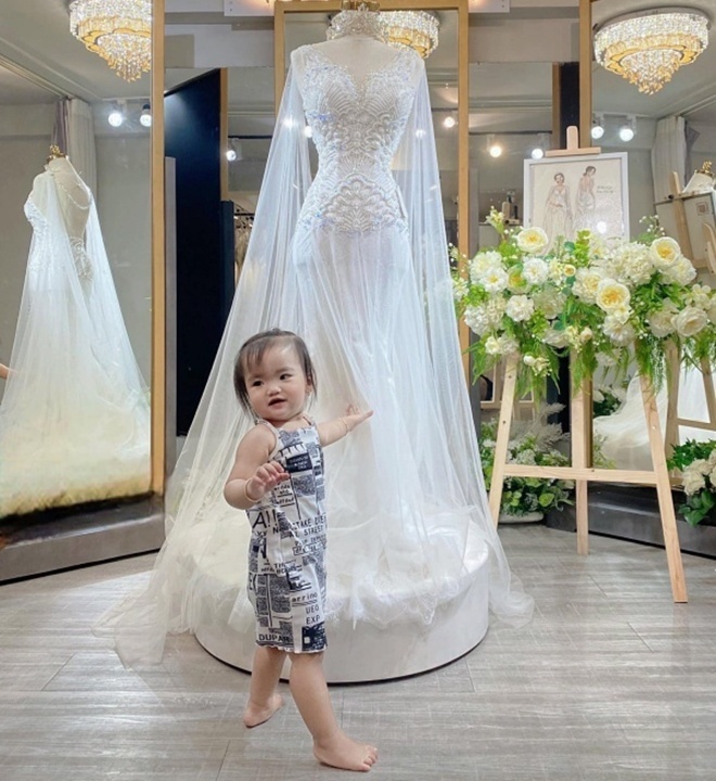Sao Việt 24h: Con trai Anh Thư 15 tuổi đã cao 1m84, diện mạo như nam thần nhưng amp;#34;khá tồamp;#34; - 8