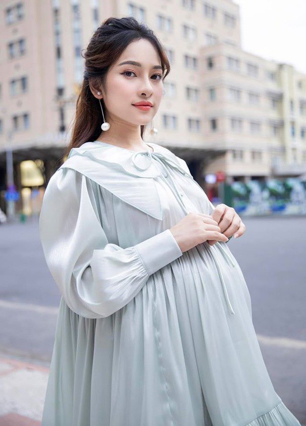 Beautiful wife chooses date amp;#34;loveamp;#34;  To get pregnant with Duong Khac Linh, giving birth to this girl is amazing - 4