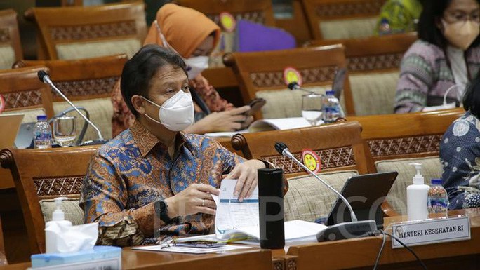 Bộ trưởng Bộ Y tế Indonesia Budi Gunadi Sadikin tham gia cuộc họp làm việc với Ủy ban IX của Hạ viện tại Khu liên hợp Quốc hội ở Senayan, Jakta vào ngày 23-3 Ảnh: TEMPO / M .Taufan Rengganis