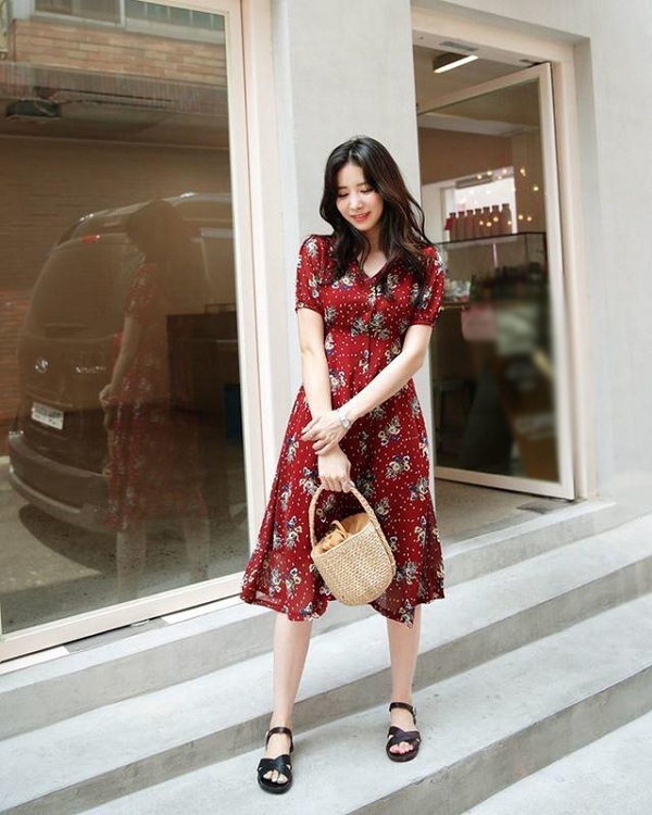 Trendy people often combine sandals with these 4 styles of dress, she is very happy when she wears them - 8