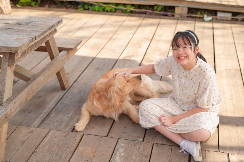 Short and small, MC Diep Chi shows how to raise a very tall daughter - 12