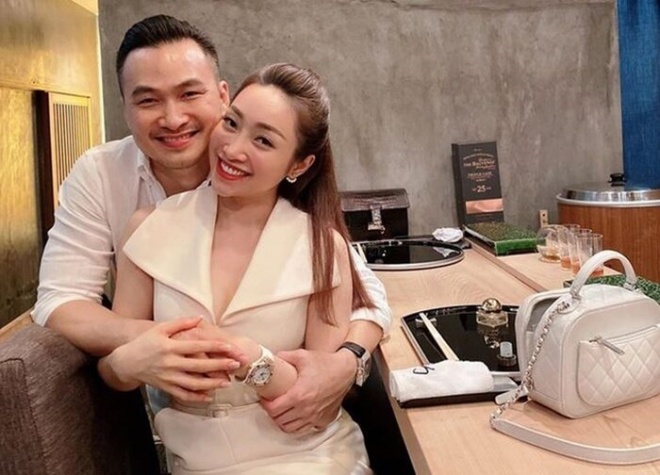 Actor Chi Bao U50 has a child, gave a young wife of 16 years a car worth 20 billion dollars, gave full - 7