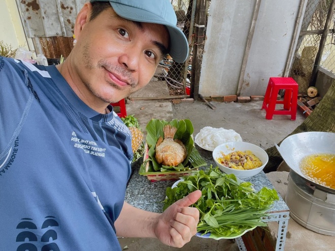 Quê miền Tây bố mẹ sao Việt sống giản dị, vịt gà, rau củ đủ cung cấp cho con cháu - 15