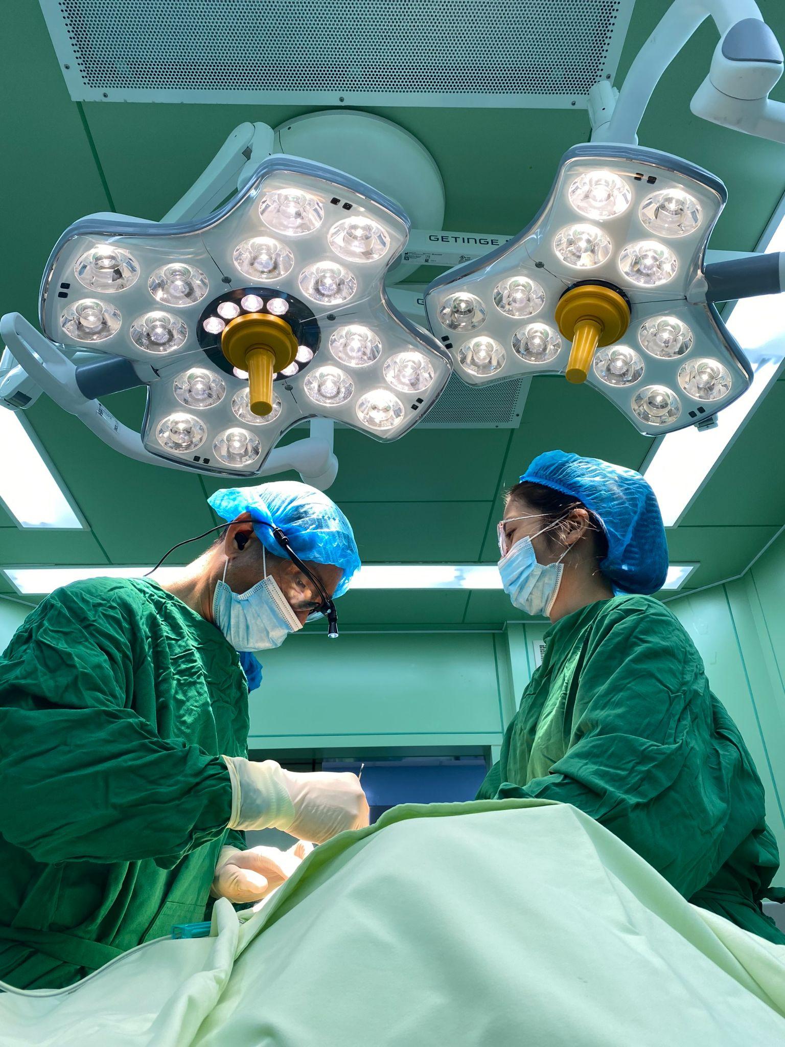 Trong phẫu thuật thẩm mỹ chỉ nên tập trung vào chất lượng, đừng chạy theo số lượng - 1