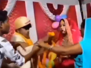 Tin tức - Chú rể nhầm mẹ vợ là cô dâu, hành động sau đó khiến quan khách không chấp nhận nổi