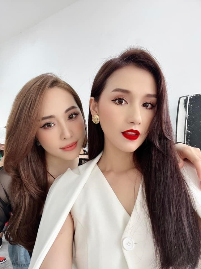 Việt Anh mặt căng như dây đàn bên amp;#34;vợ mớiamp;#34;, Lã Thanh Huyền còn bật mí chi tiết éo le - 5