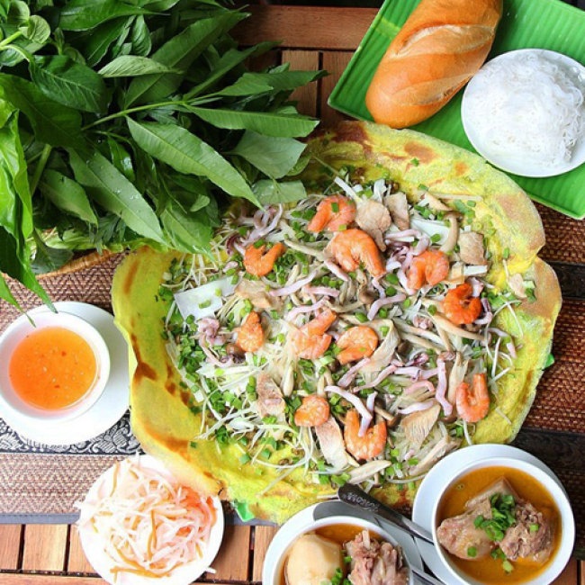 Visit the beautiful island of Binh Ba and taste all 5 