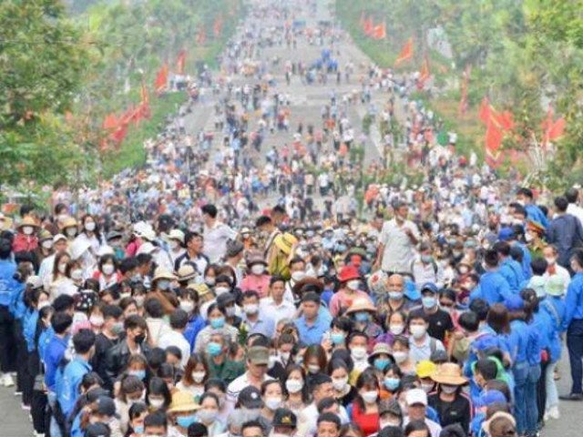 Giỗ Tổ Hùng Vương 2022: Biển người đổ về dâng lễ, huy động hơn 1.000 người bảo vệ an ninh
