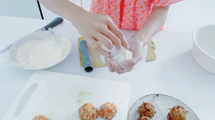 Thuy Tien made dumplings from her mother's trick, what was the result that fans broke?  - twelfth