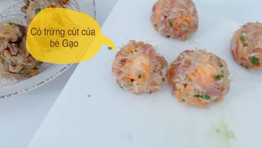 Thuy Tien made dumplings from her mother's trick, what was the result that fans broke?  - 8