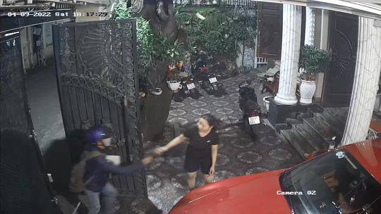 Overview of the case of breaking into a house to rob 2 billion VND in Ho Chi Minh City - 1