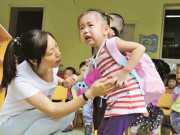 Làm mẹ - Con đi học về quần ướt sũng, mẹ mắng cô giáo tới tấp nhưng xấu hổ khi nghe lý do