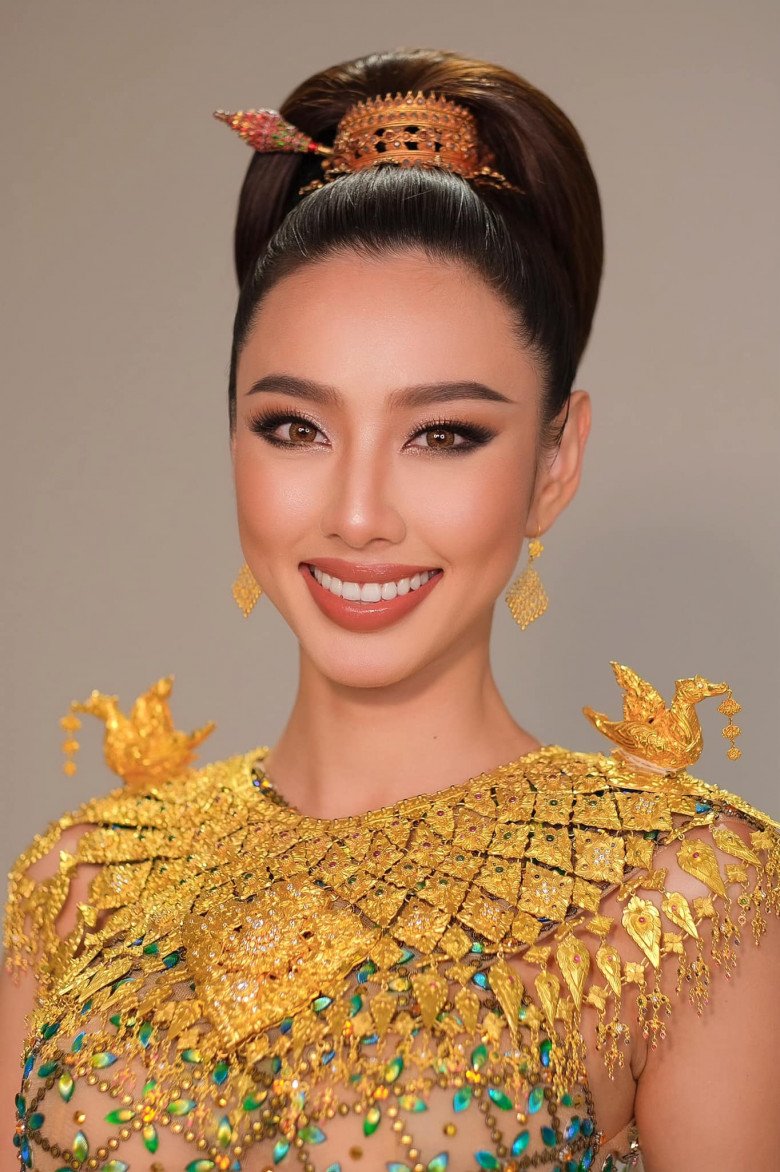 Almost did not recognize Thuy Tien's thick lipstick, people criticized her as hard as... transgender - 9