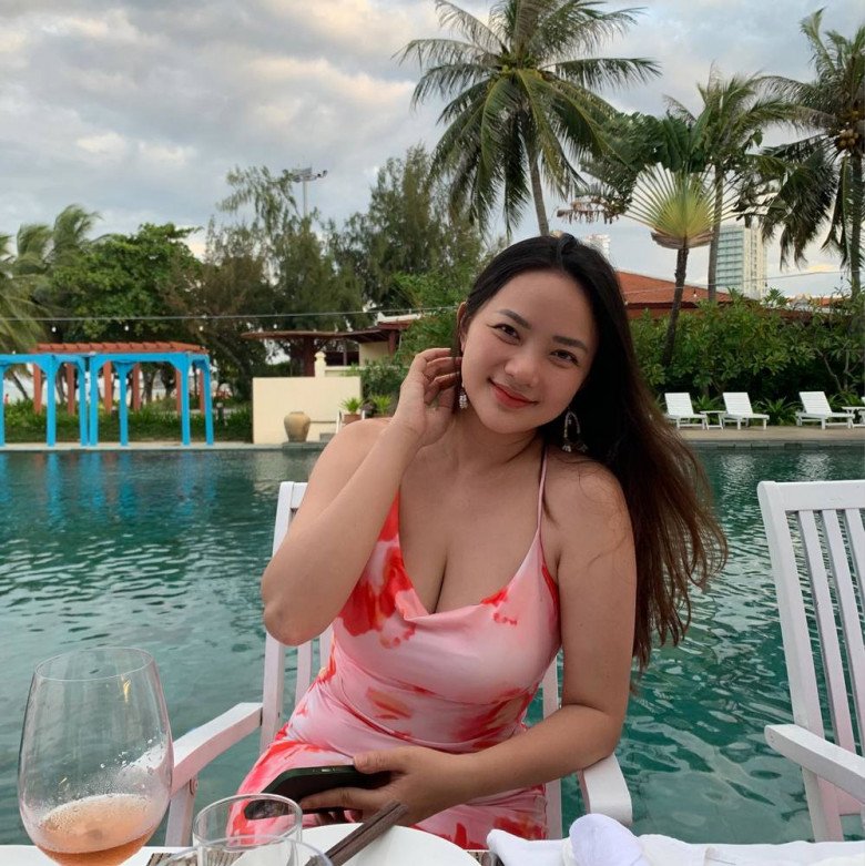 All year round with a bare face, Phan Nhu Thao rarely wears makeup to 