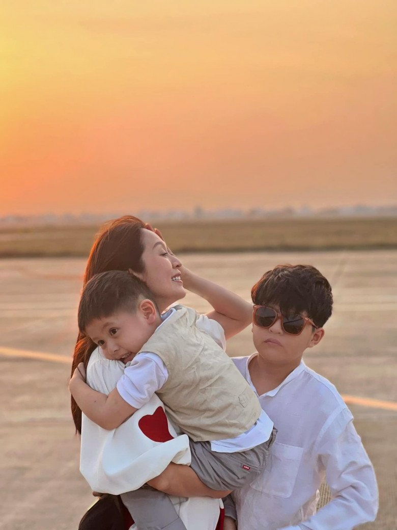 Thanh Thuy waited 10 years to have a child at the age of U40, the boy is too cute now - 3