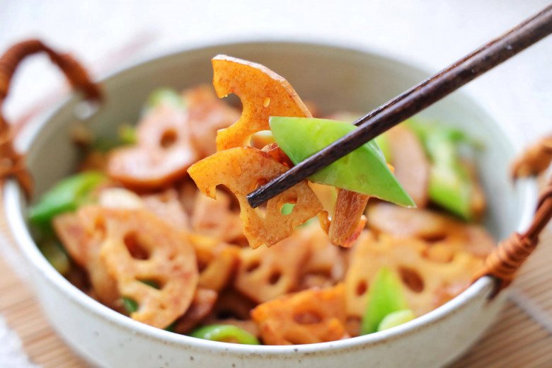 These 2 vegetables stir-fried together are both delicious and nutritious, still delicious without meat - 10