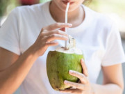 Sức khỏe - Có nên uống nước dừa mỗi ngày? Những thời điểm nên tránh uống nước dừa