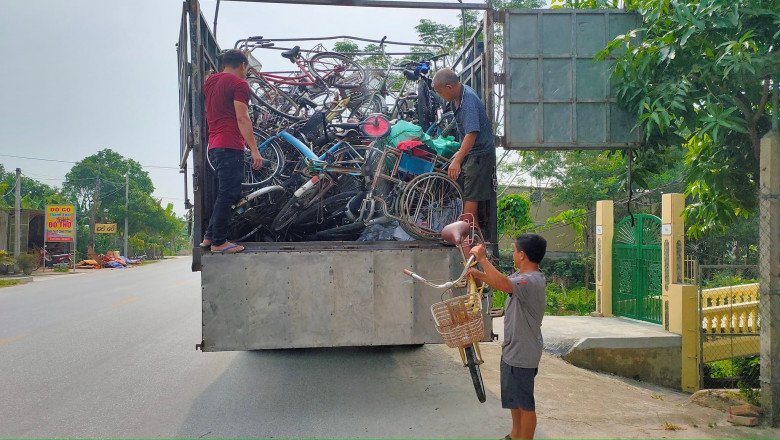 Những chiếc xe cũ được gửi về từ nhiều tỉnh thành trên cả nước. 