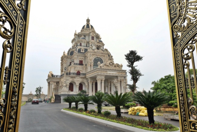 Famous giants village in Vietnam, castles, villas are not rare, the cheapest apartment is also 2 billion - 5