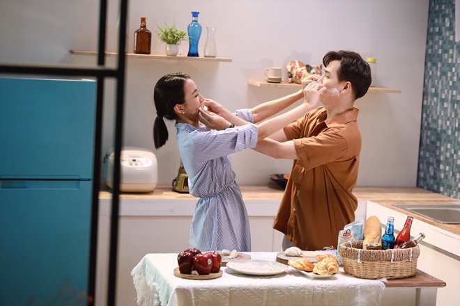 Vẻ đẹp cực kỳ xinh xắn, trẻ trung của Yumi Thiên Nga rất phù hợp với nội dung bài hát. 