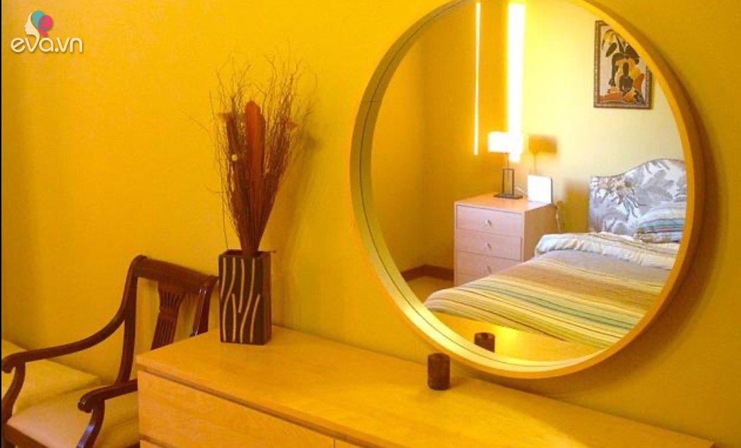 Set the right feng shui mirror so as not to affect the family fortune