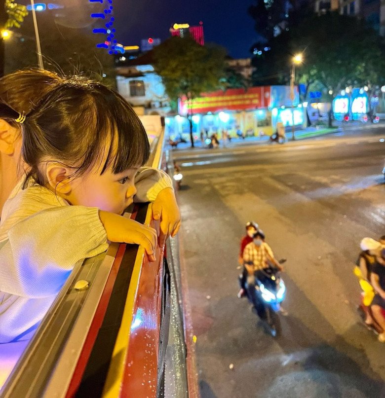 Cường Đôla giận dỗi vì Đàm Thu Trang chở con gái trên siêu xe 10 tỷ - 11