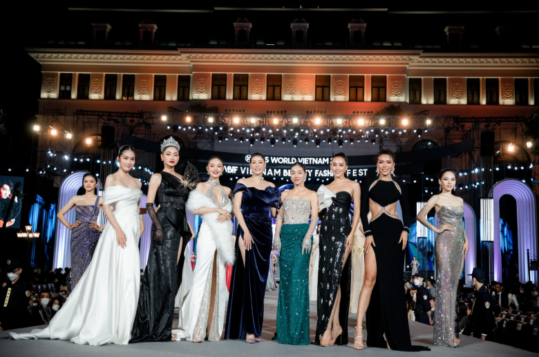 Miss 2K beauty contest at Miss World Vietnam hot seat, amp;#34;June bride amp;#34;  Minh Hang is crazy beautiful - 5