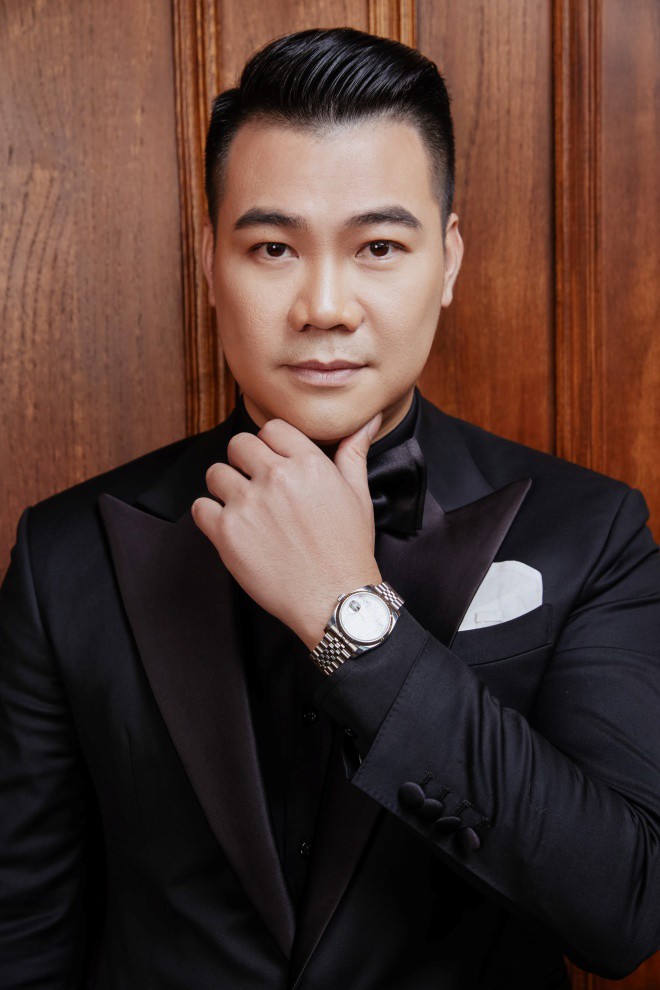 Ngô Đức hiện là giảng viên thanh nhạc, sĩ quan quân đội thuộc biên chế Trường đại học Văn hóa nghệ thuật Quân đội.