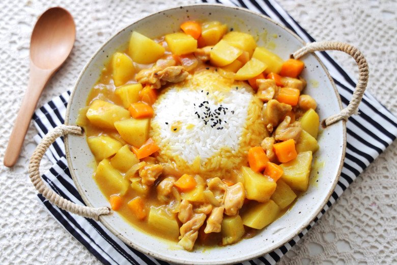 It's cool to make a 2-in-1 rice dish, the whole family can eat without needing to cook soup - 14