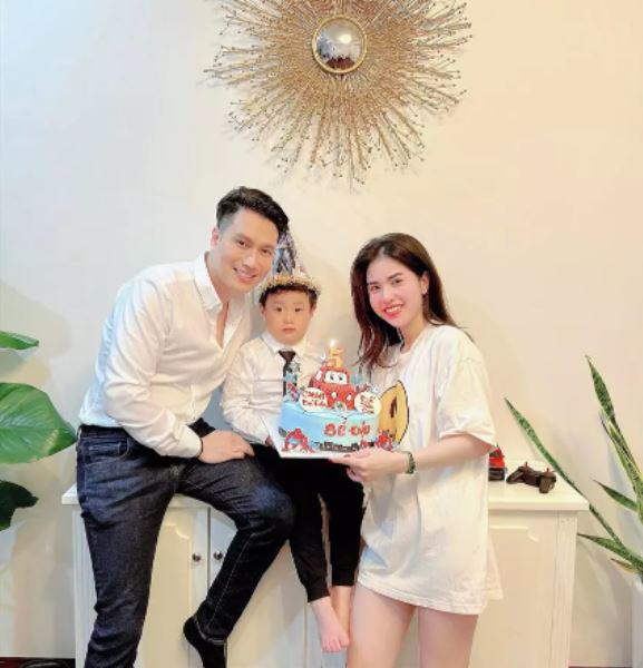 Hotgirl Huong Tran raised her child well after the divorce from Viet Anh, a chubby boy, more and more like her father - 14