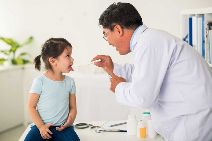 What to do when a child has a sore throat?  - 4