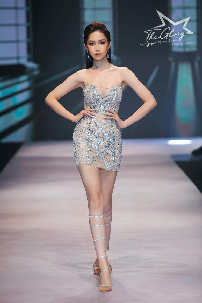 Miss Universe Vietnam contestant was asked by netizens for the crown because she was both beautiful and smart - 4