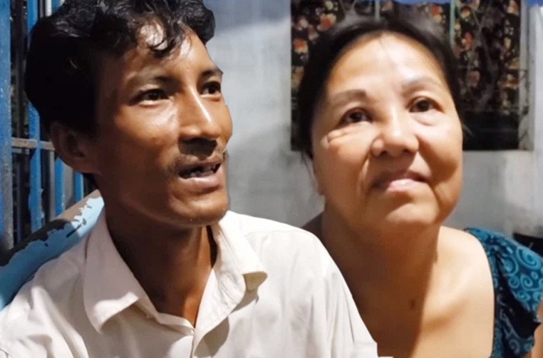 Chuyện tình của vợ chồng anh Đen dù chênh lệch tuổi tác rất lớn nhưng khiến bao người xúc động.