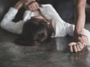 Tin tức - Giữa đêm thấy bóng đen nằng nặng đè lên người mình, người phụ nữ choáng nặng khi tỉnh dậy