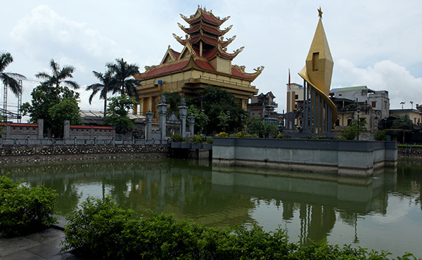 Giants village in Thai Binh rice countryside: Luxury villas spread throughout the village, hundreds of billionaires stun - 5