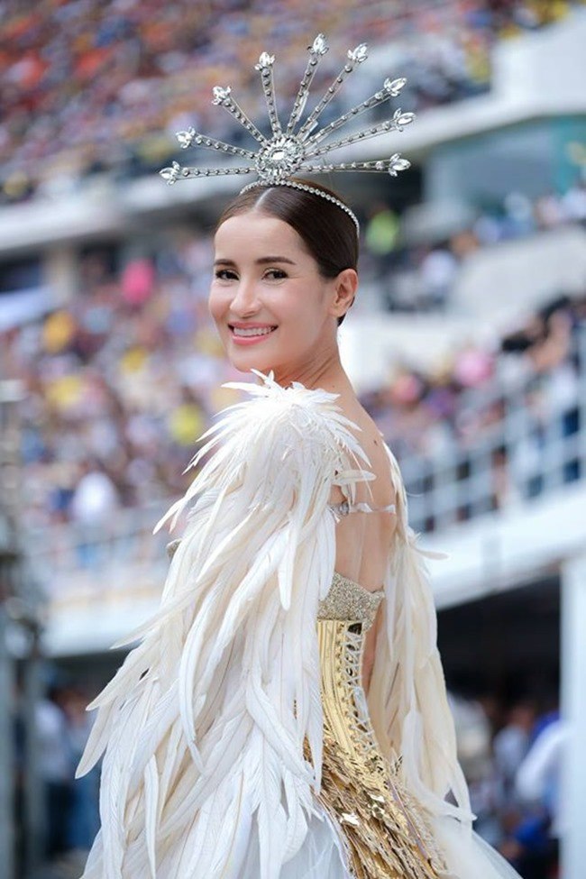 Thai Marriage World: amp;#34;The entertainment princess of the Golden Templeamp;#34;  confront the hated hybrid rose - 6