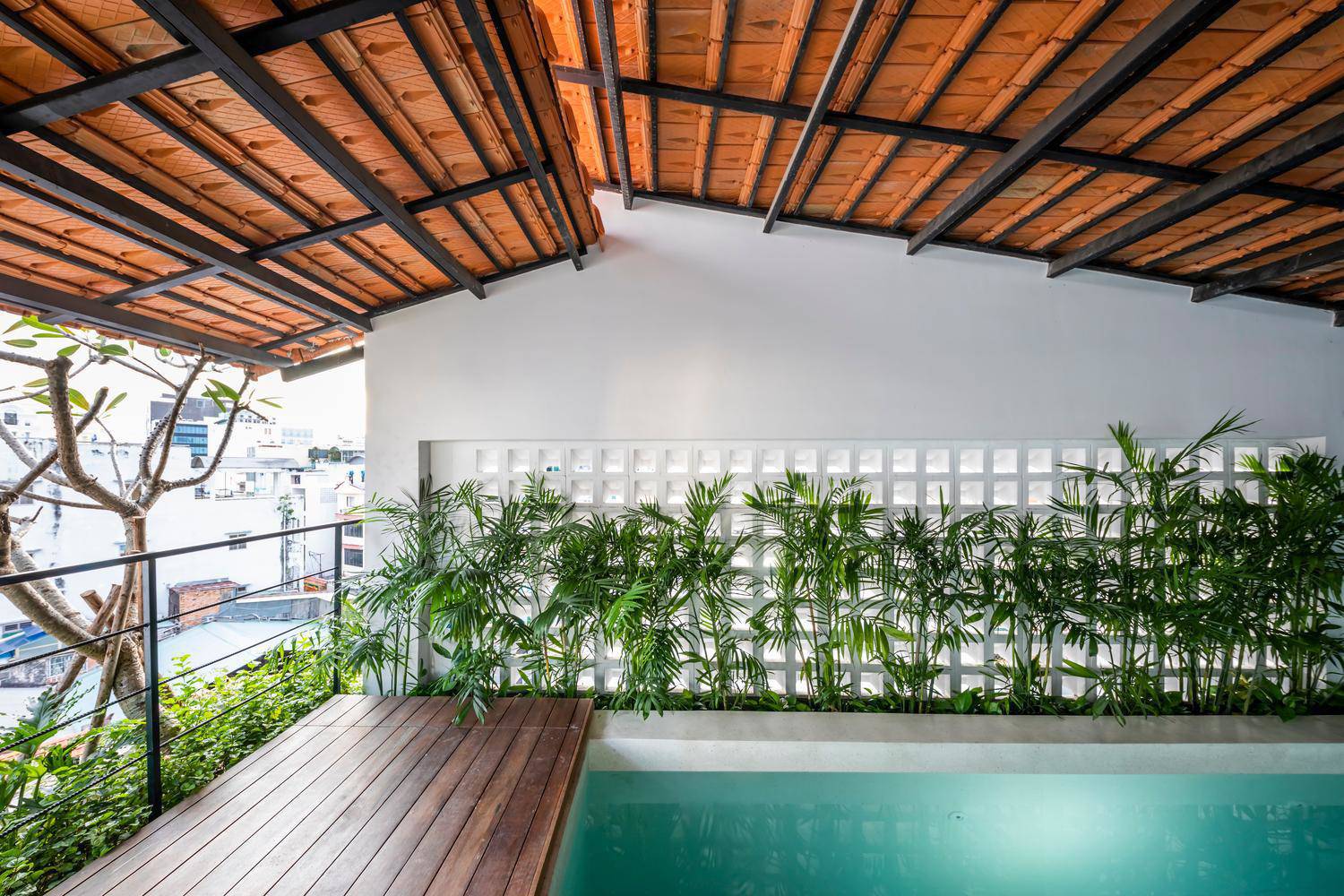 Fall in love with a small townhouse but still have a swimming pool like a resort - 11