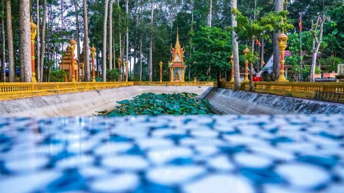 Admire the ancient beauty of Southern Khmer temples in Tra Vinh - 15