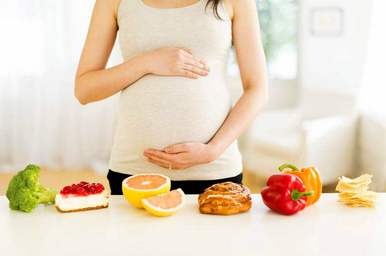 Pregnant women with constipation should eat what to quickly recover?  - first