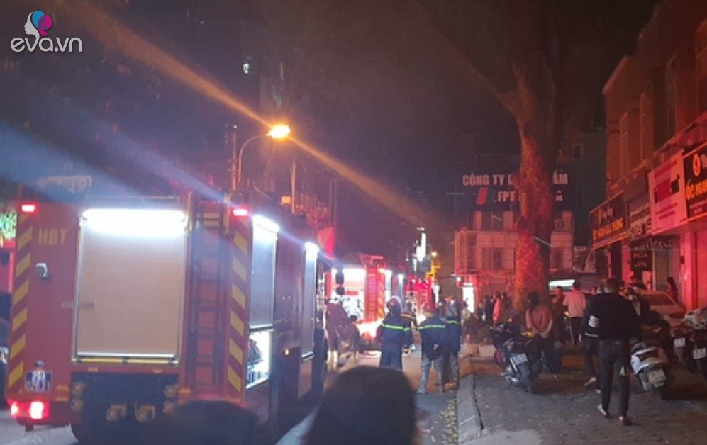 House fire at dawn, killing 5 people in Hanoi