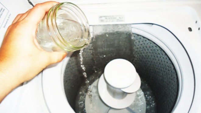 Washing machine used for a long time is dirtier than a toilet, pour in a bowl of salt to see the effect - 3