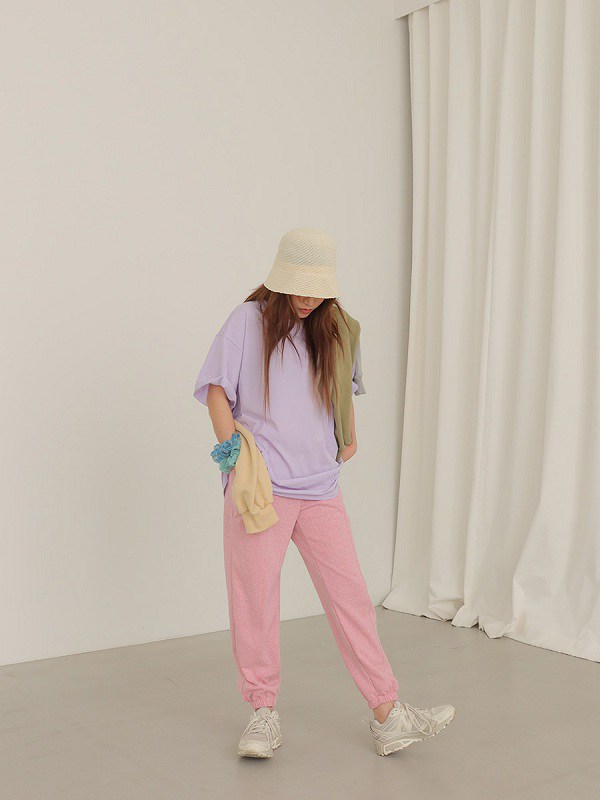 Pastel color t-shirts are being worn loudly, she should buy one right away to spice up the summer style - 7
