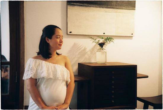 Artist's daughter Chieu Xuan revealed a photo of her pregnant belly surpassing, radiantly about to welcome another child - 4