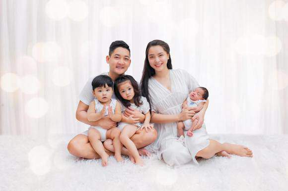 Vietnamese beauties gave birth to a baby immediately, the older child was less than a year old and was eager to show off her pregnant belly - 9