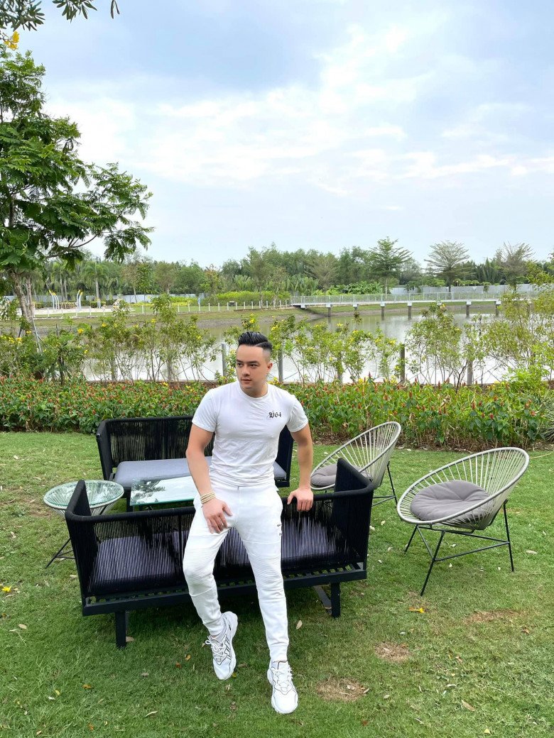 Vietnamese stars bought a lakeside villa: runner-up Tu Anh was top, went to Cao Thai Son to be stunned - 18