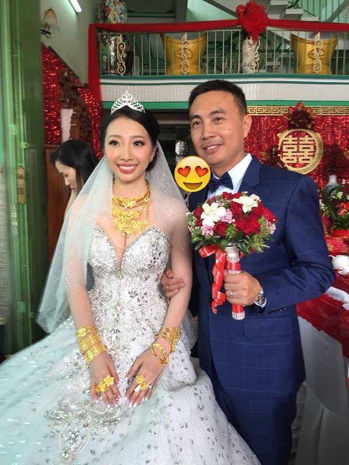 Hau Giang bride wears 30 gold trees, 5 years of marriage, her husband is like a thin egg - 3