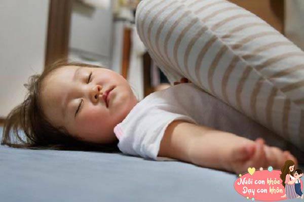 3 sleeping positions reduce the height of the child, do not immediately correct the child who is easy to short when growing up - 7